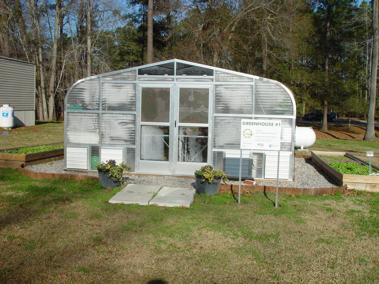 SunGlo 2100i 15' 3" x 25' Greenhouse